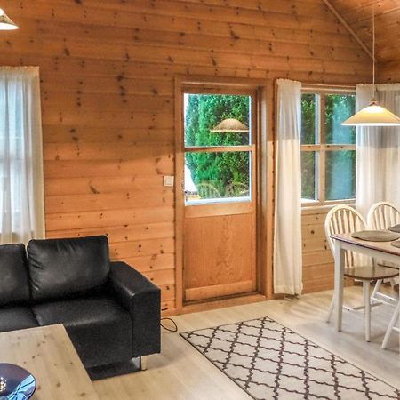 Amazing Home In Vallavik With House Sea View Vangsbygd Bagian luar foto